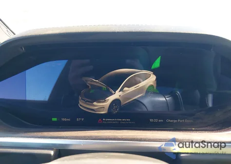 2022 Tesla Model X Dual Motor All-Wheel Drive z USA, uszkodzony, nr VIN 7SAXCBE58NF343818